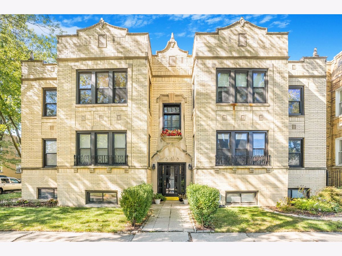 Homes & Condominiums For Sale Arcadia Terrace Chicago Illinois, 5700 Maplewood Avenue