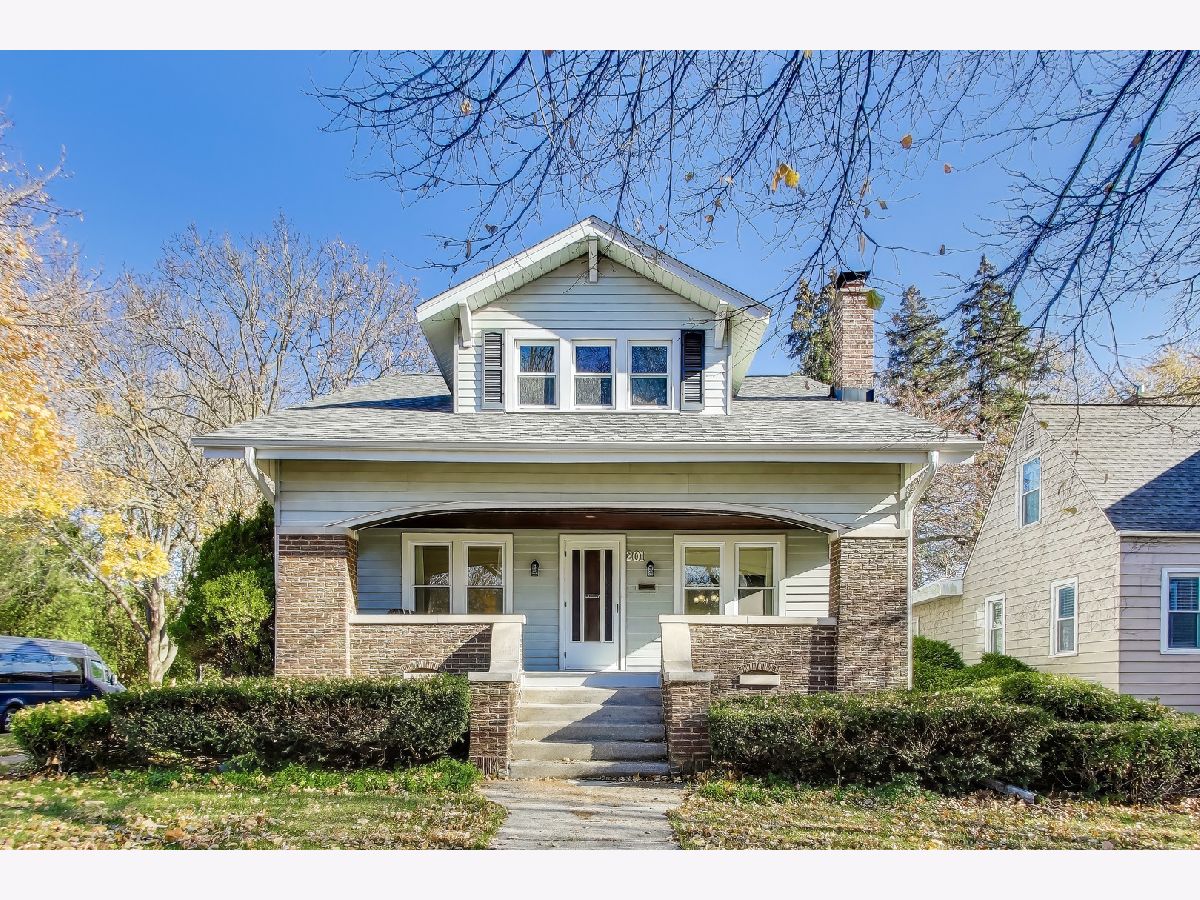  For Sale Arlington Heights Illinois, 201 Mitchell Avenue