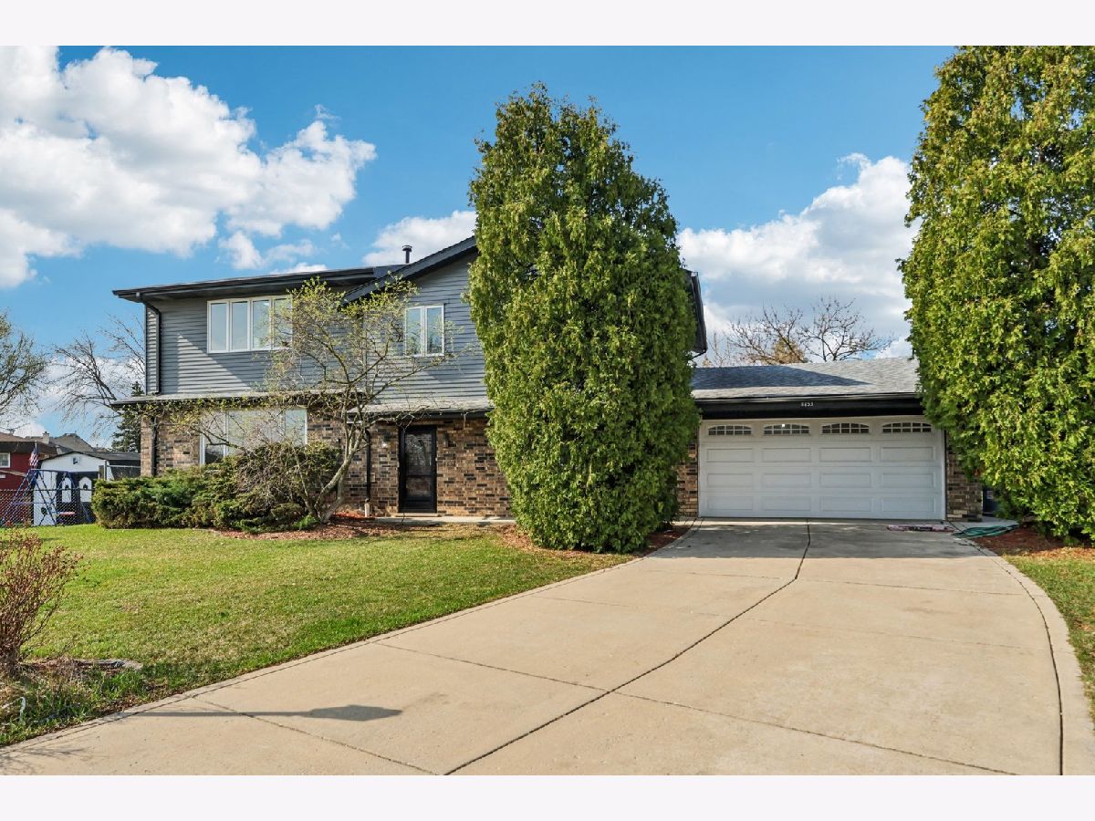  For Sale Palos Hills Illinois, 8853 97th Place
