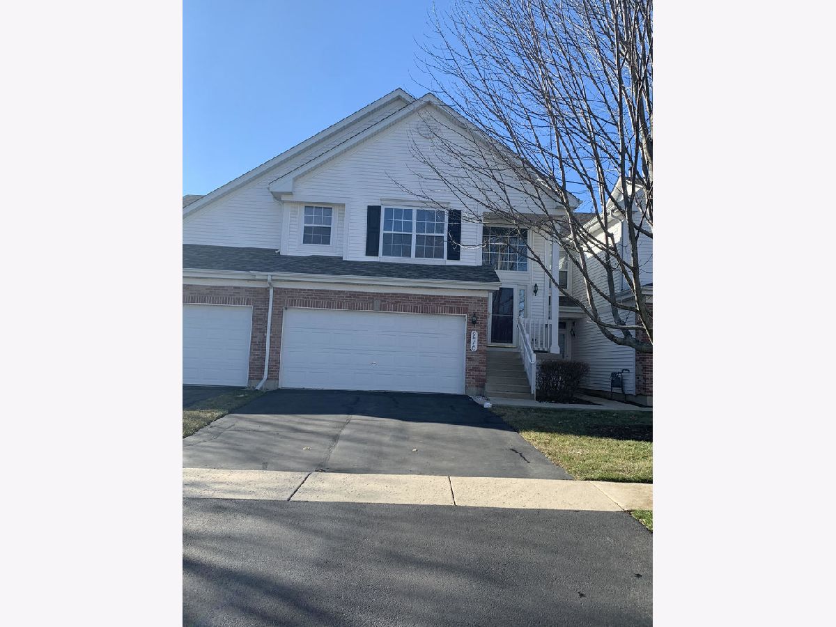  For Rent St Charles Illinois, 876 Stuarts