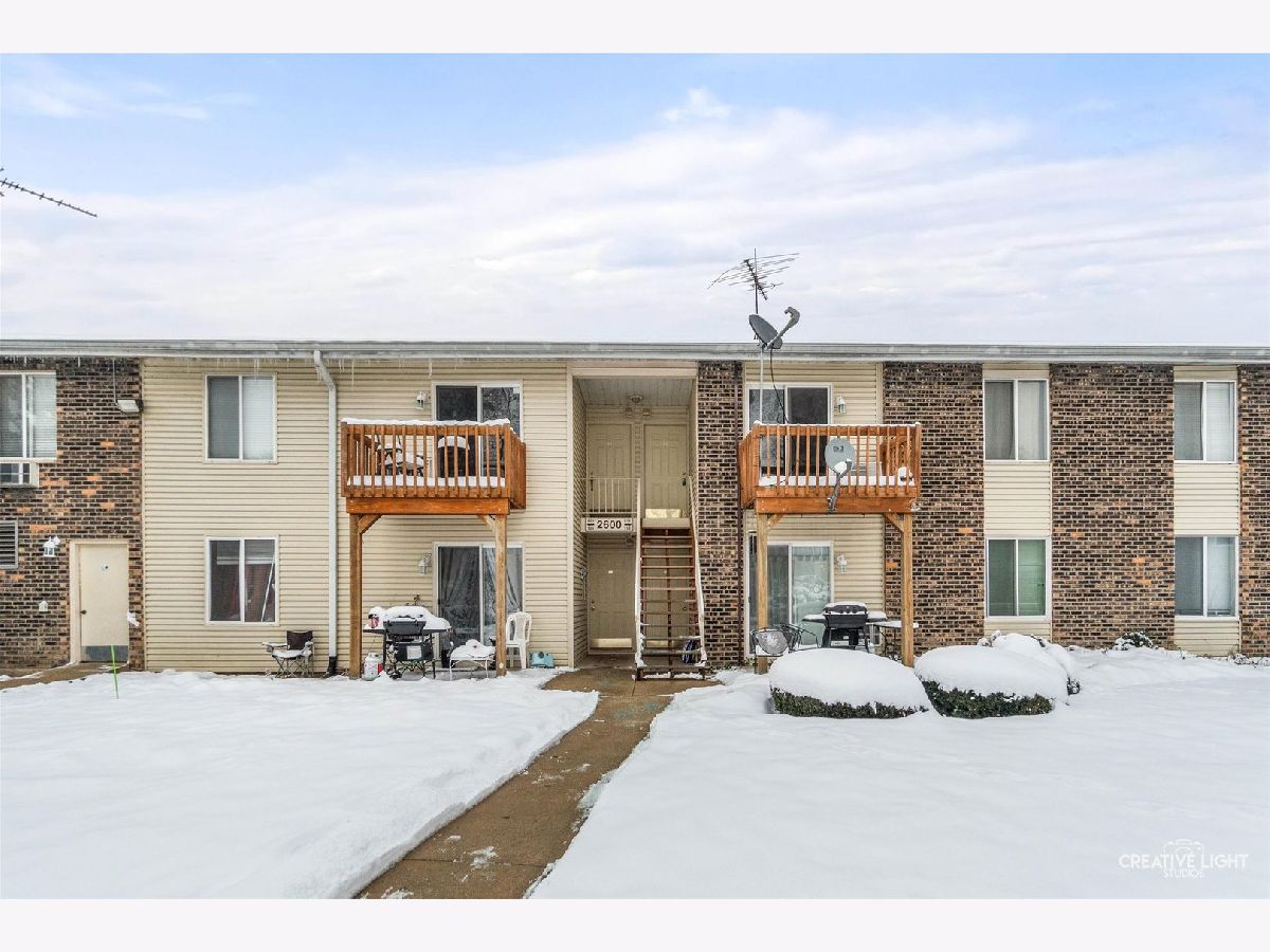  For Sale Oswego Illinois, 2600 Light Road