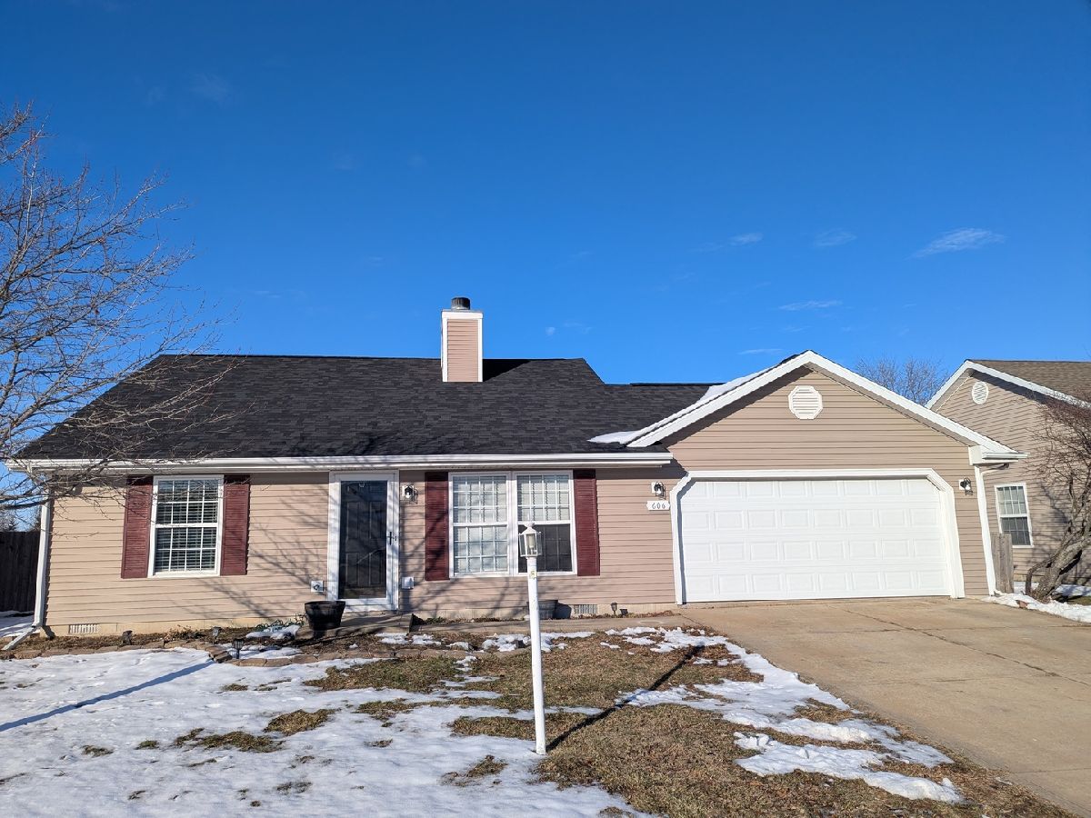  For Sale St Joseph Illinois, 606 Northgate Drive