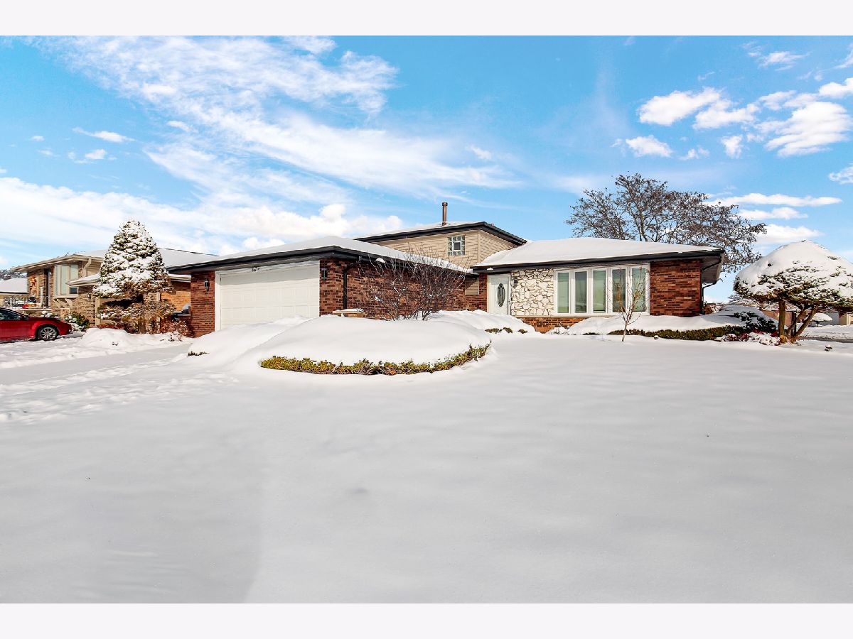  For Sale Tinley Park Illinois, 8424 Currant Avenue