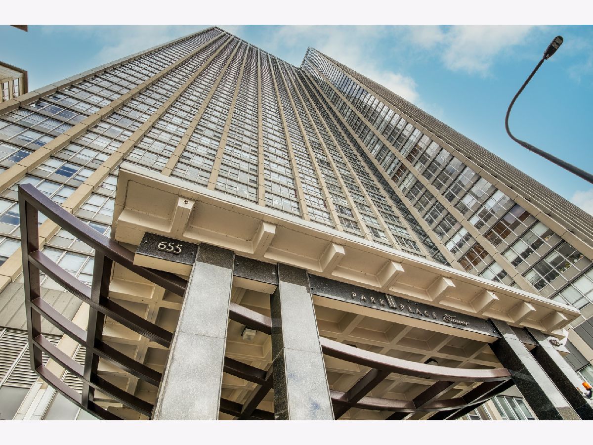  For Sale Chicago Illinois, 655 Irving Park Road