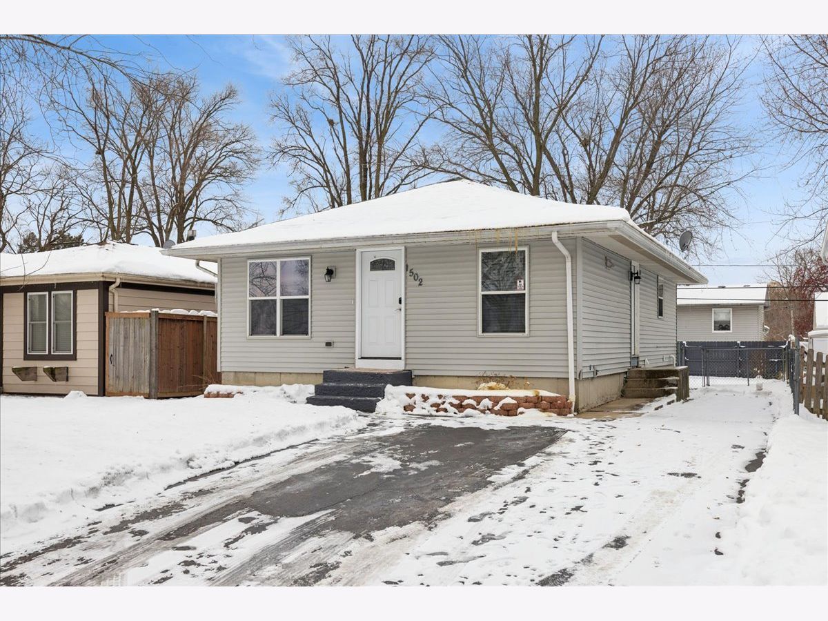  For Sale Round Lake Beach Illinois, 1502 Round Lake Drive