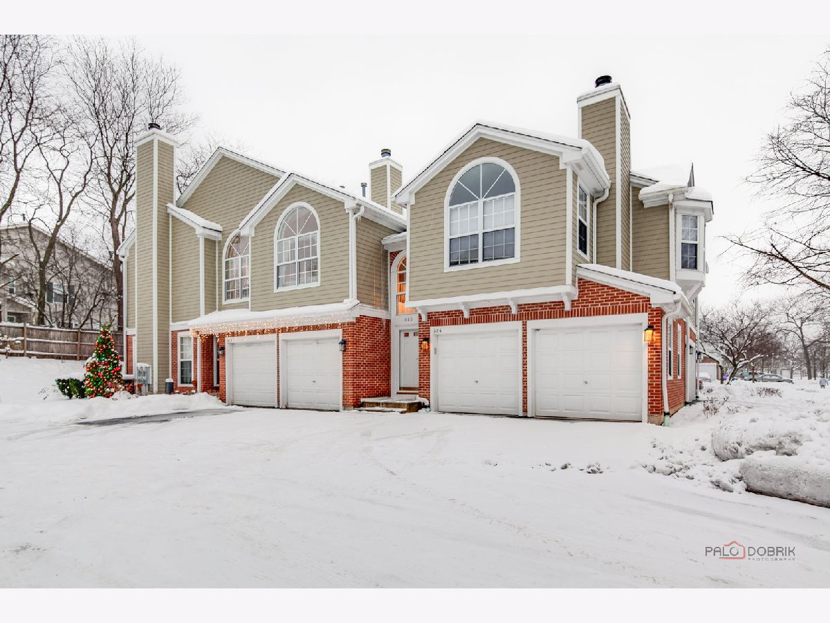 For Sale Vernon Hills Illinois, 686 Grosse Pointe Circle