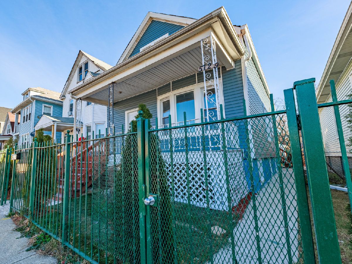 For Sale Chicago Illinois, 5729 Damen Avenue