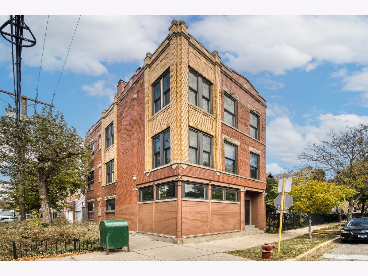  For Sale Chicago Illinois, 2558 Haddon Avenue