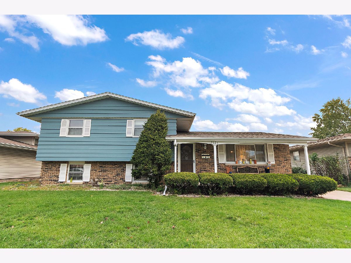  For Sale Lansing Illinois, 2924 192nd Place