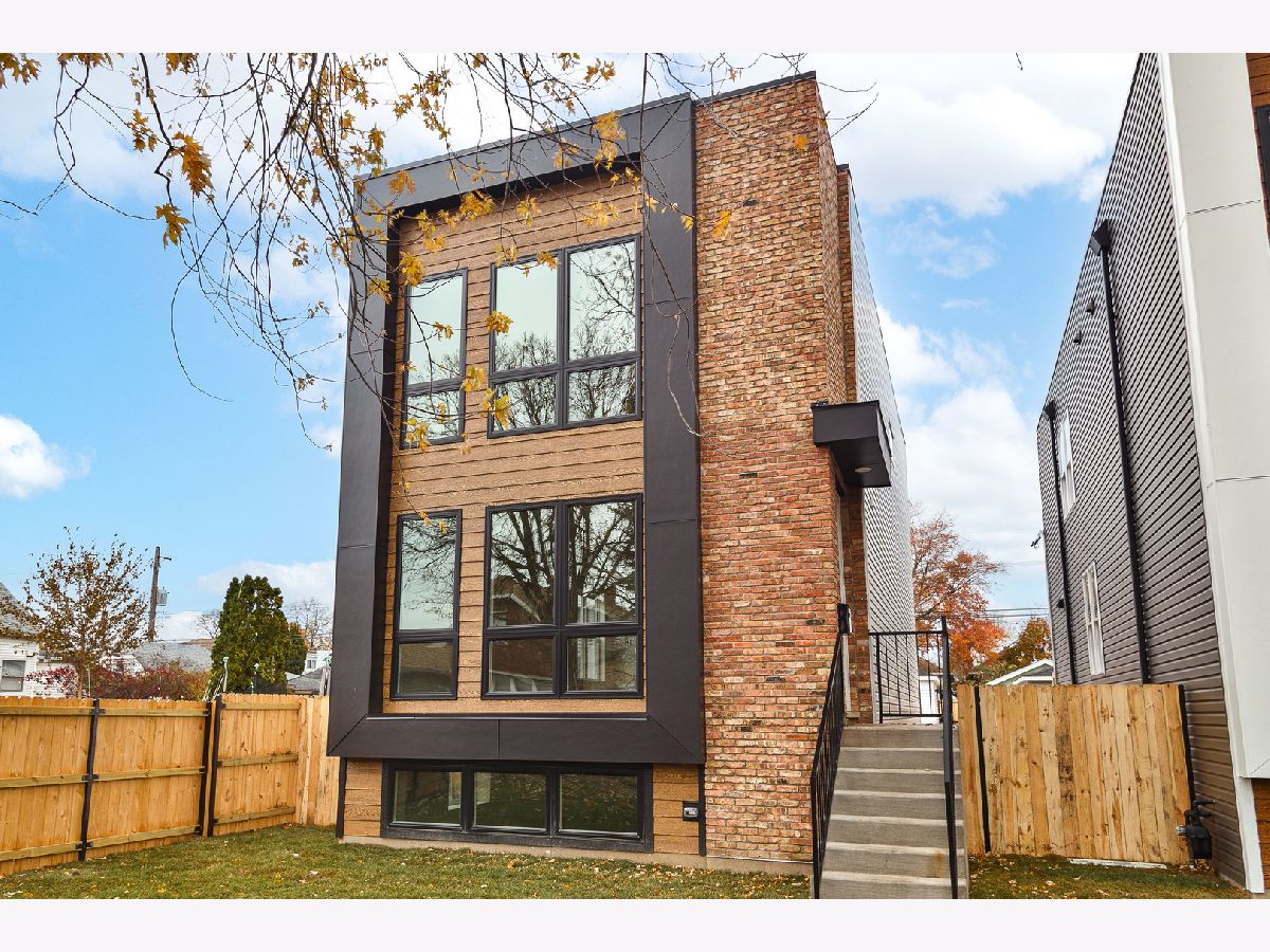  For Sale Chicago Illinois, 3015 Normandy Avenue