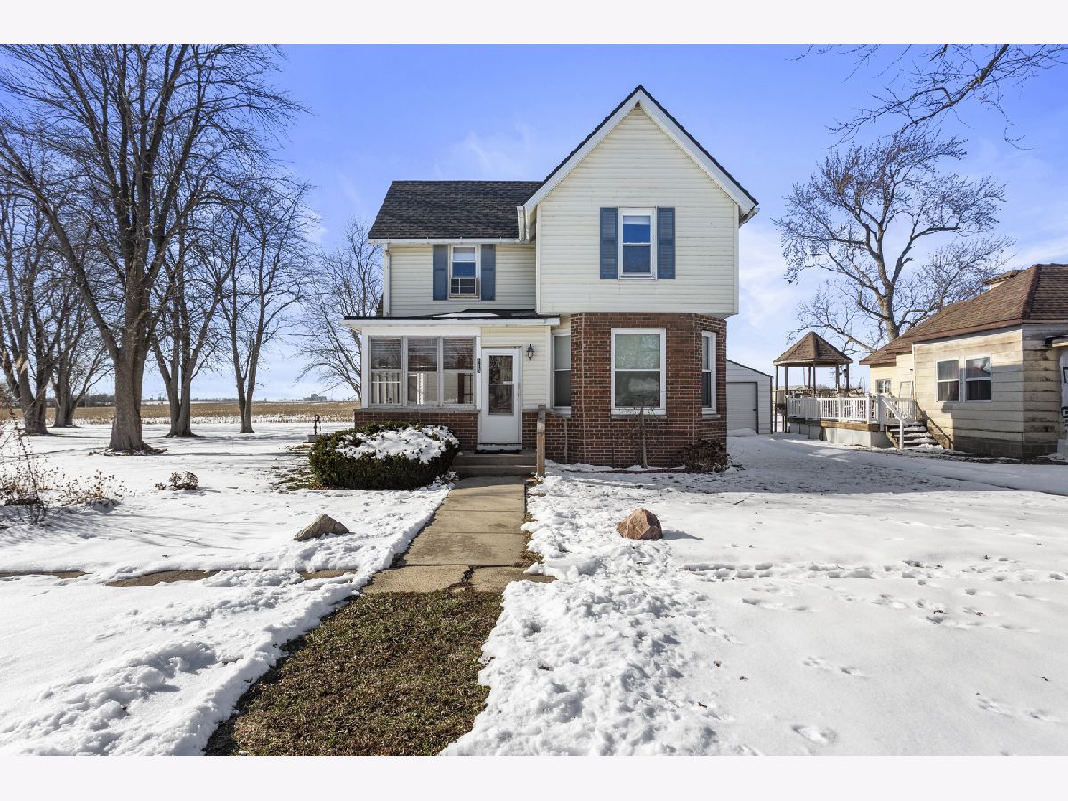  For Sale Dewitt Illinois, 215 Chicago Street