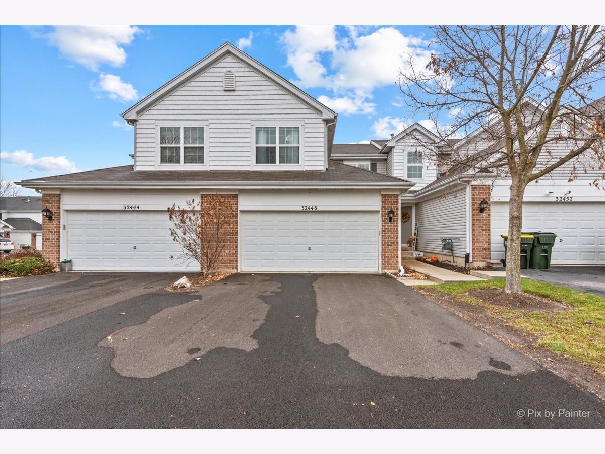  For Sale Lakemoor Illinois, 32448 Allegheny Way