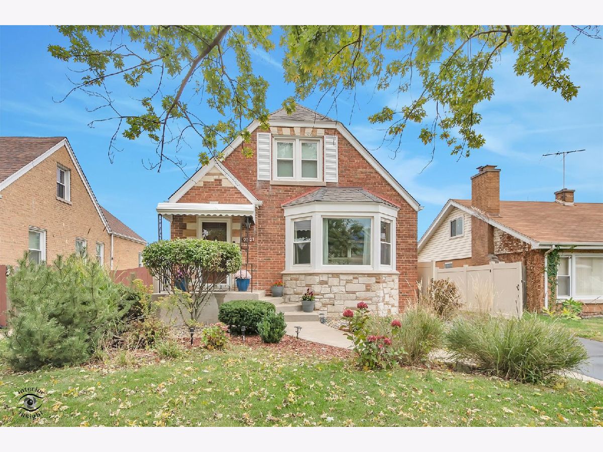  For Sale Evergreen Park Illinois, 9521 Sawyer Avenue