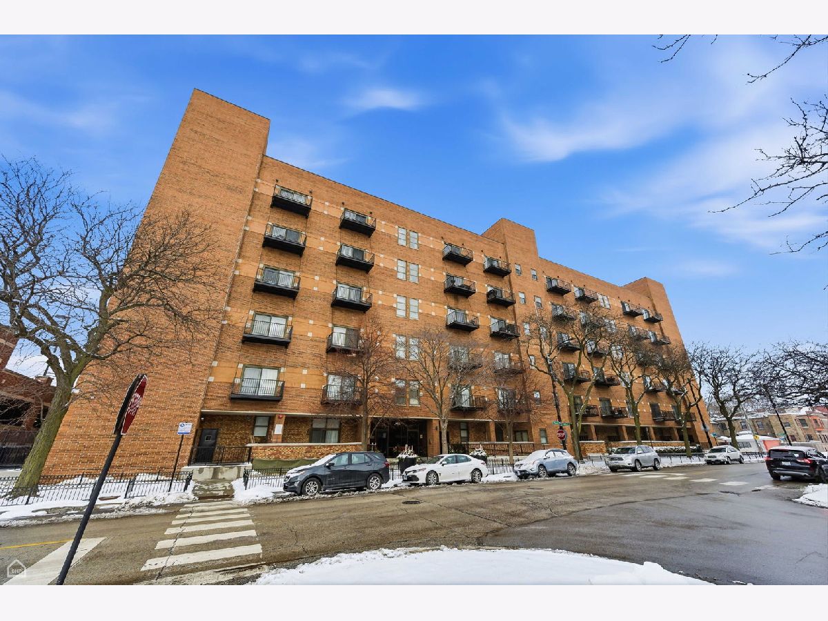  For Sale Chicago Illinois, 1000 53rd Street