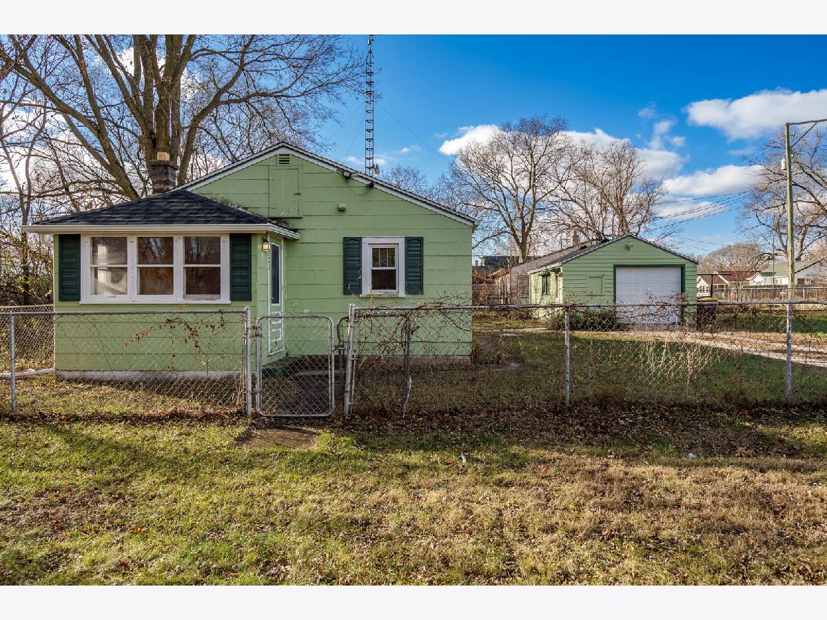  For Sale Rockford Illinois, 827 Sawyer Road