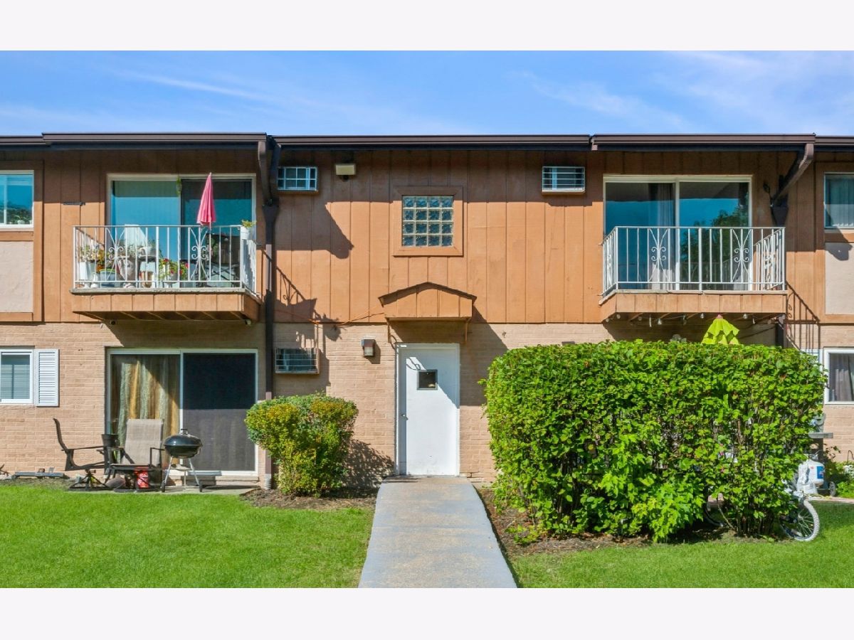  For Rent Prospect Heights Illinois, 880 Old Willow