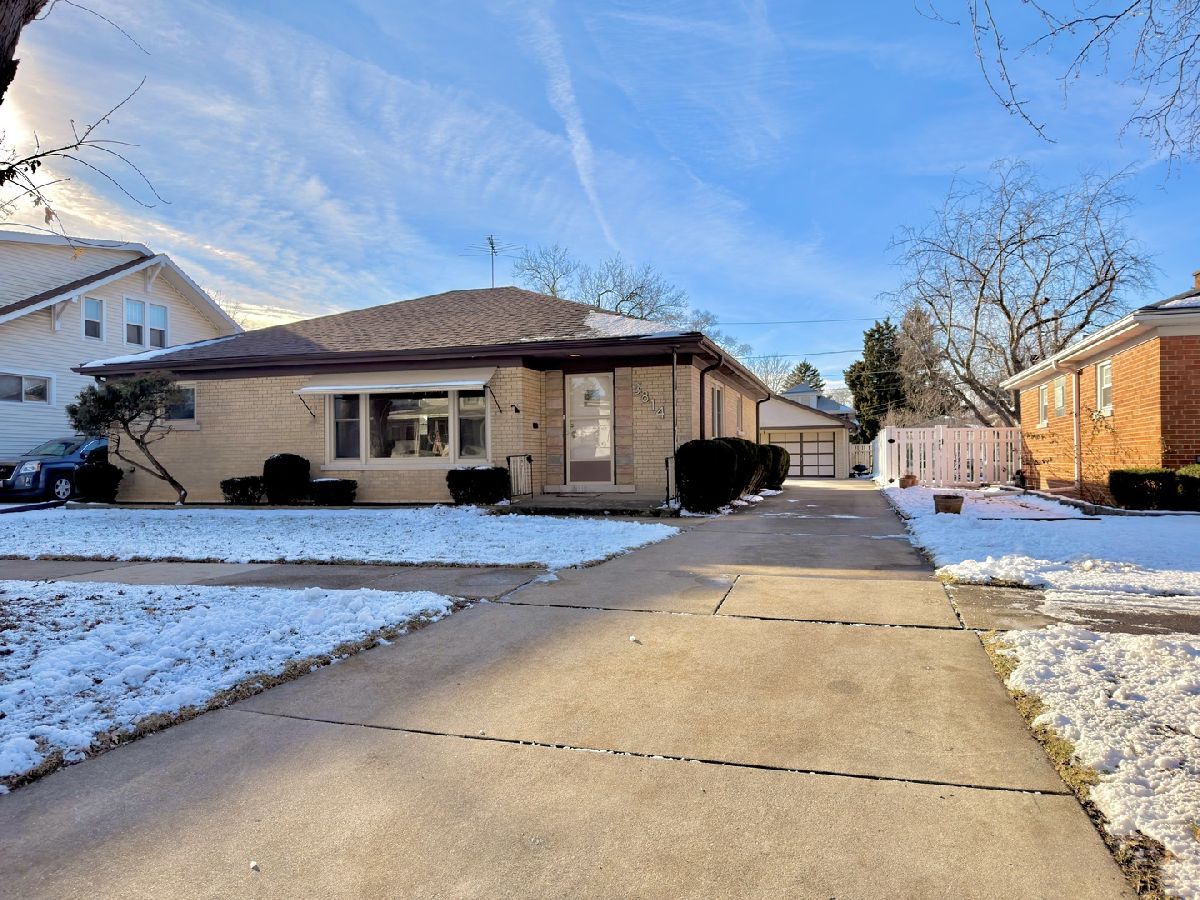 For Sale Brookfield Illinois, 3814 Raymond Avenue