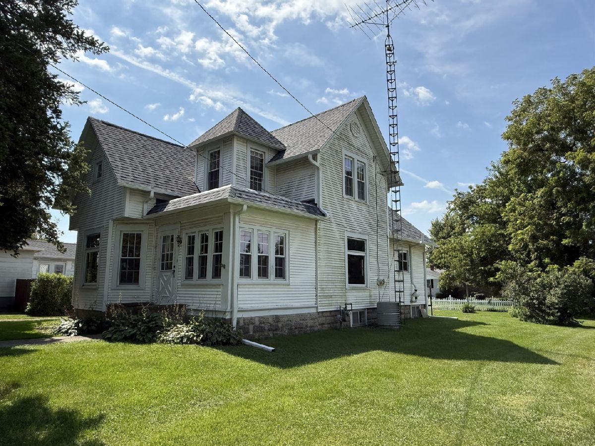  For Sale Sublette Illinois, 302 John Street