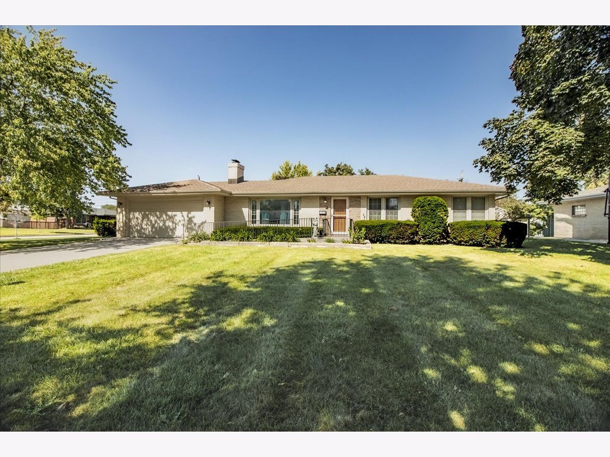  For Sale Joliet Illinois, 1621 Mayfield Avenue