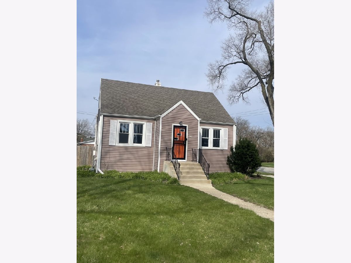  Rented Bensenville Illinois, 302 Walnut