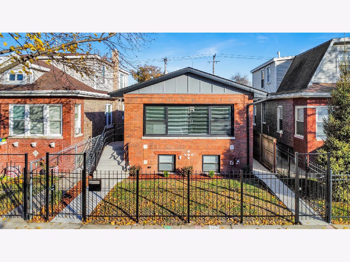  For Sale Chicago Illinois, 1047 Saint Louis Avenue