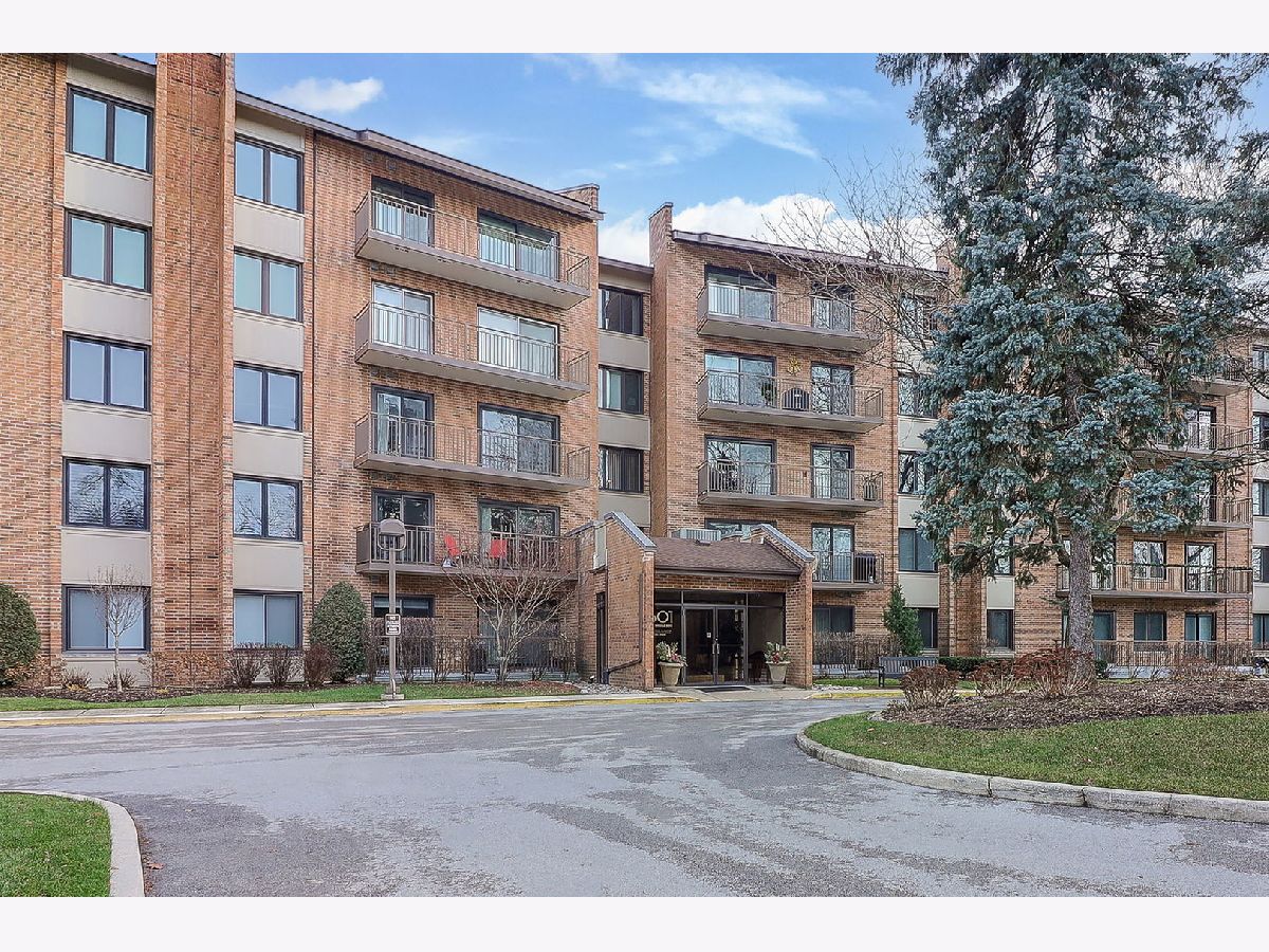  For Sale Willowbrook Illinois, 601 Lake Hinsdale Drive