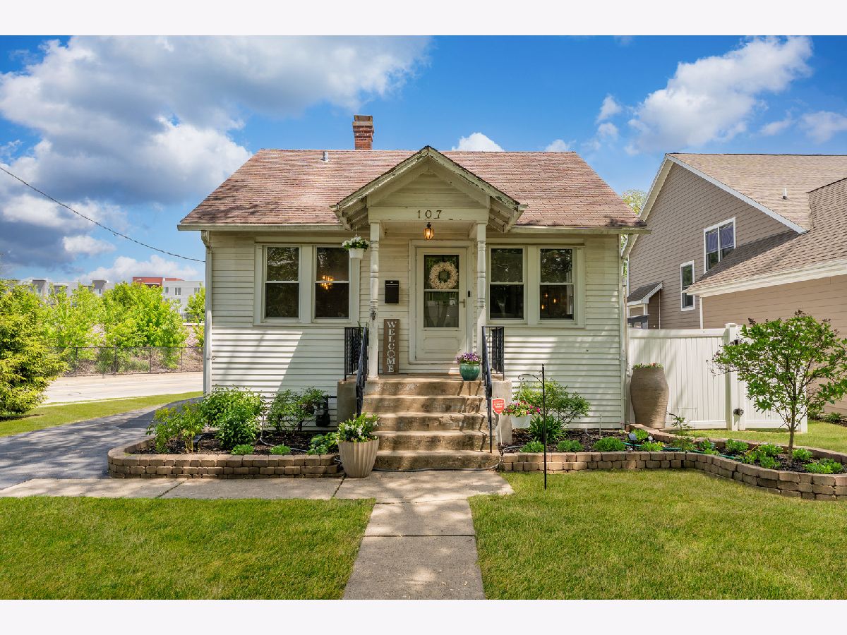  For Sale Arlington Heights Illinois, 107 Burton Place