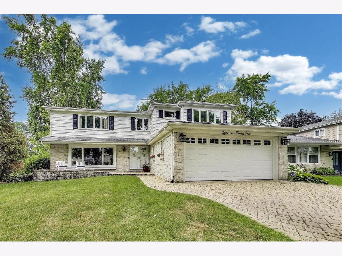 Homes For Sale Boulder Point Mount Prospect Illinois, 1821 Boulder Drive