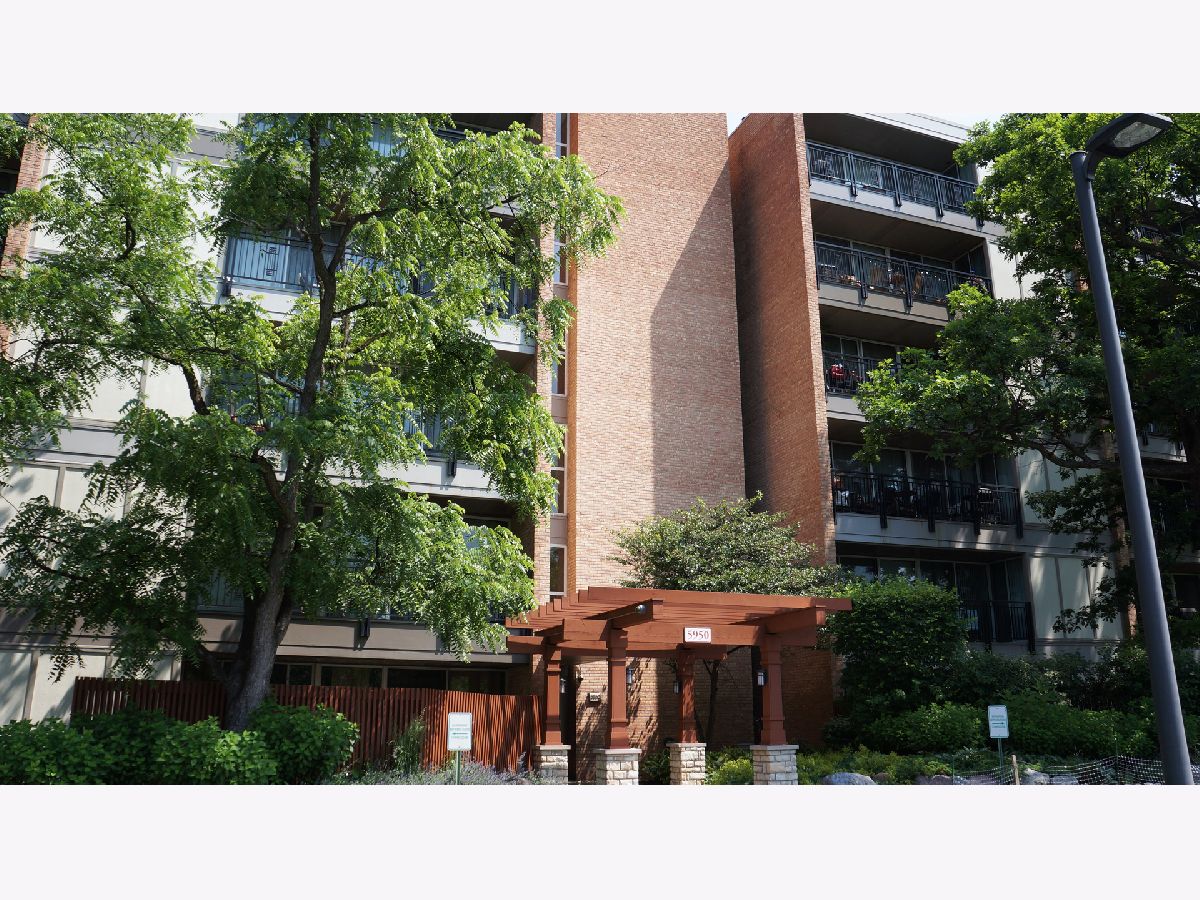  Rented Lisle Illinois, 5950 Oakwood