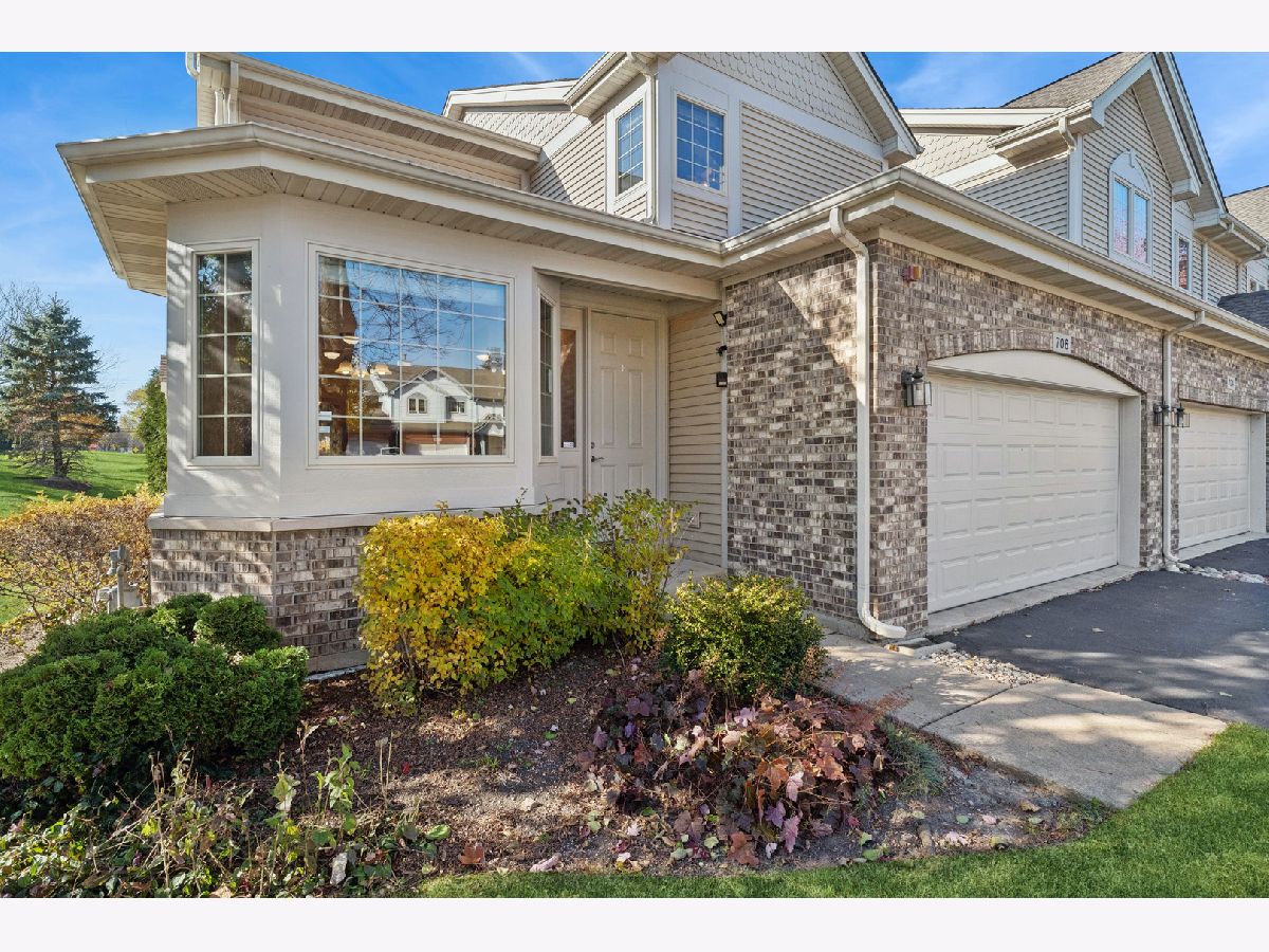  For Sale Gurnee Illinois, 706 Owl Creek Lane