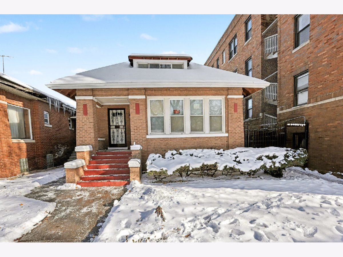  For Sale Chicago Illinois, 7449 Bennett Avenue