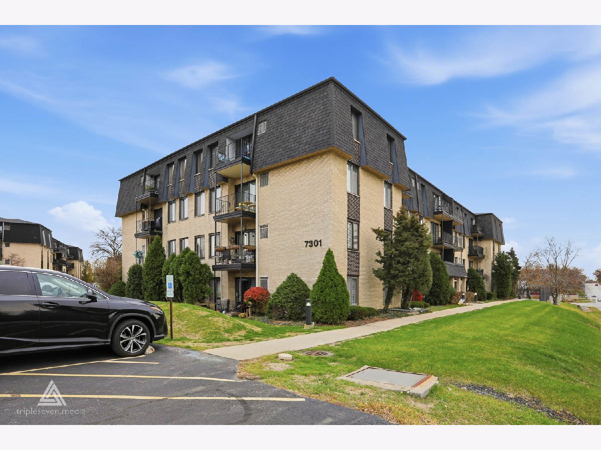  For Rent Countryside Illinois, 7301 Willow Springs