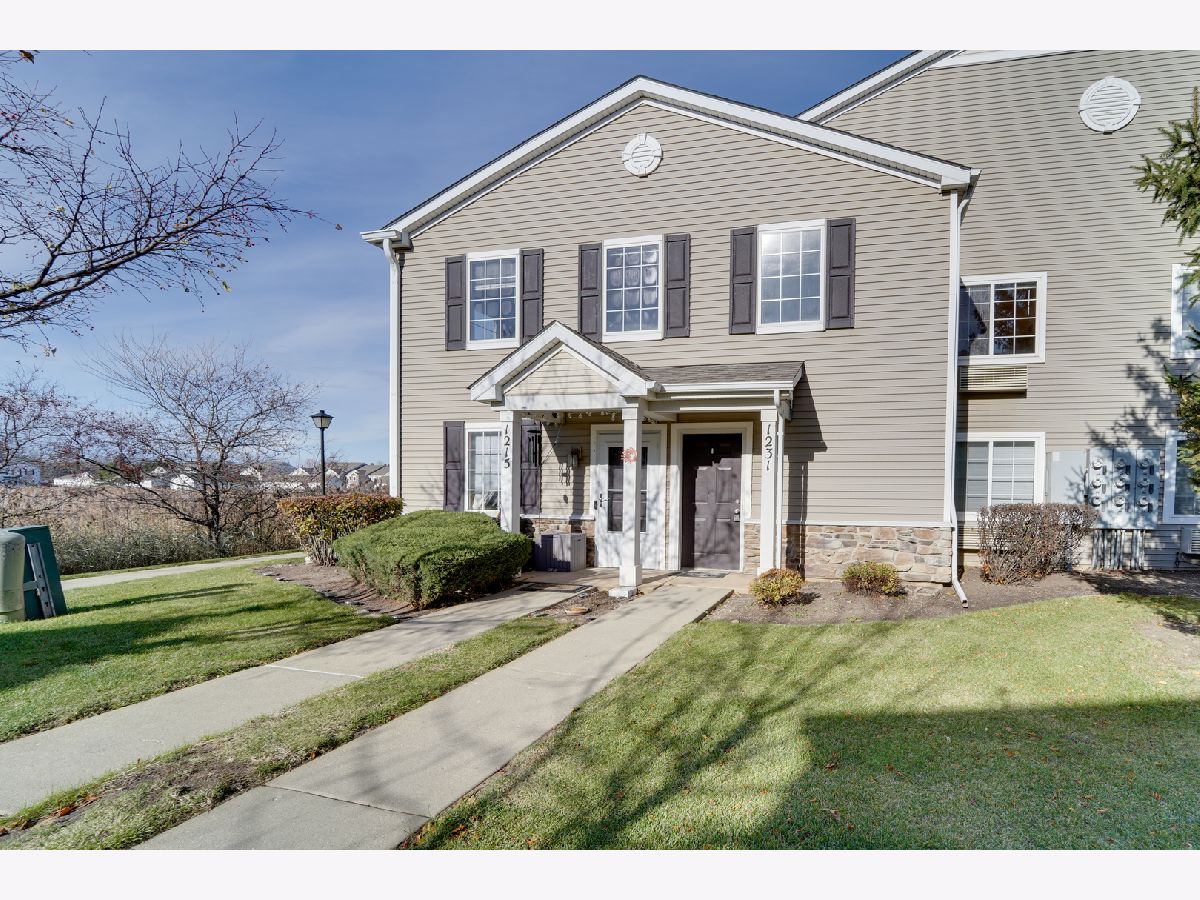  For Rent Carpentersville Illinois, 1231 Silverstone