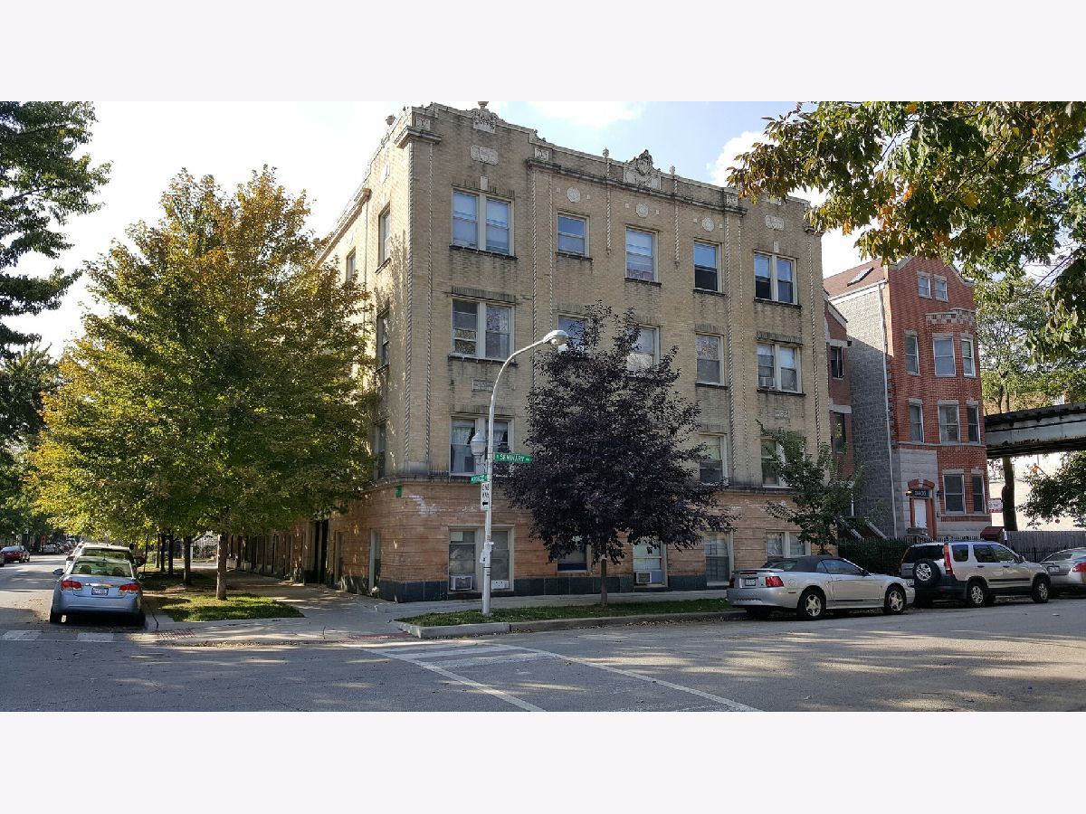  Rented Chicago Illinois, 1100 Roscoe