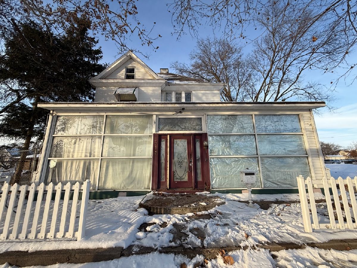  For Sale Clinton Illinois, 319 Washington Street