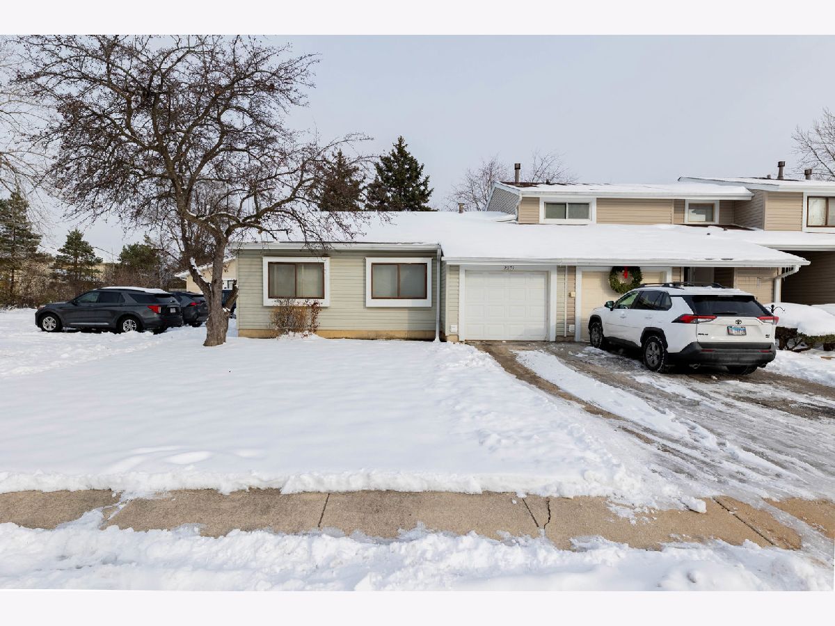  For Sale Country Club Hills Illinois, 2271 Windsor Lane