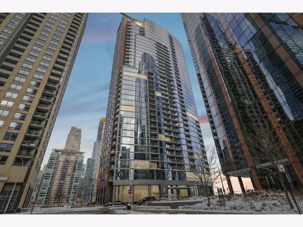  Sold Chicago Illinois, 450 Waterside