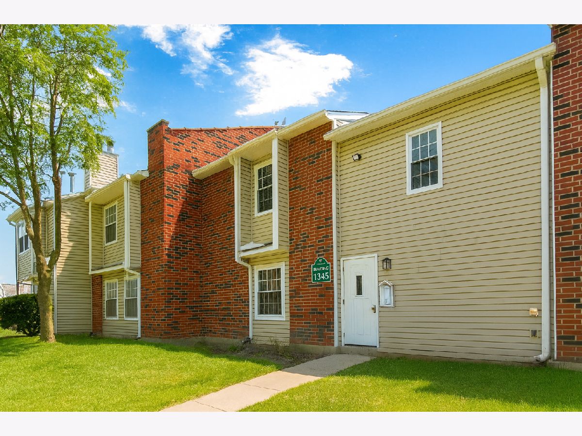  For Sale Palatine Illinois, 1345 Wyndam Circle