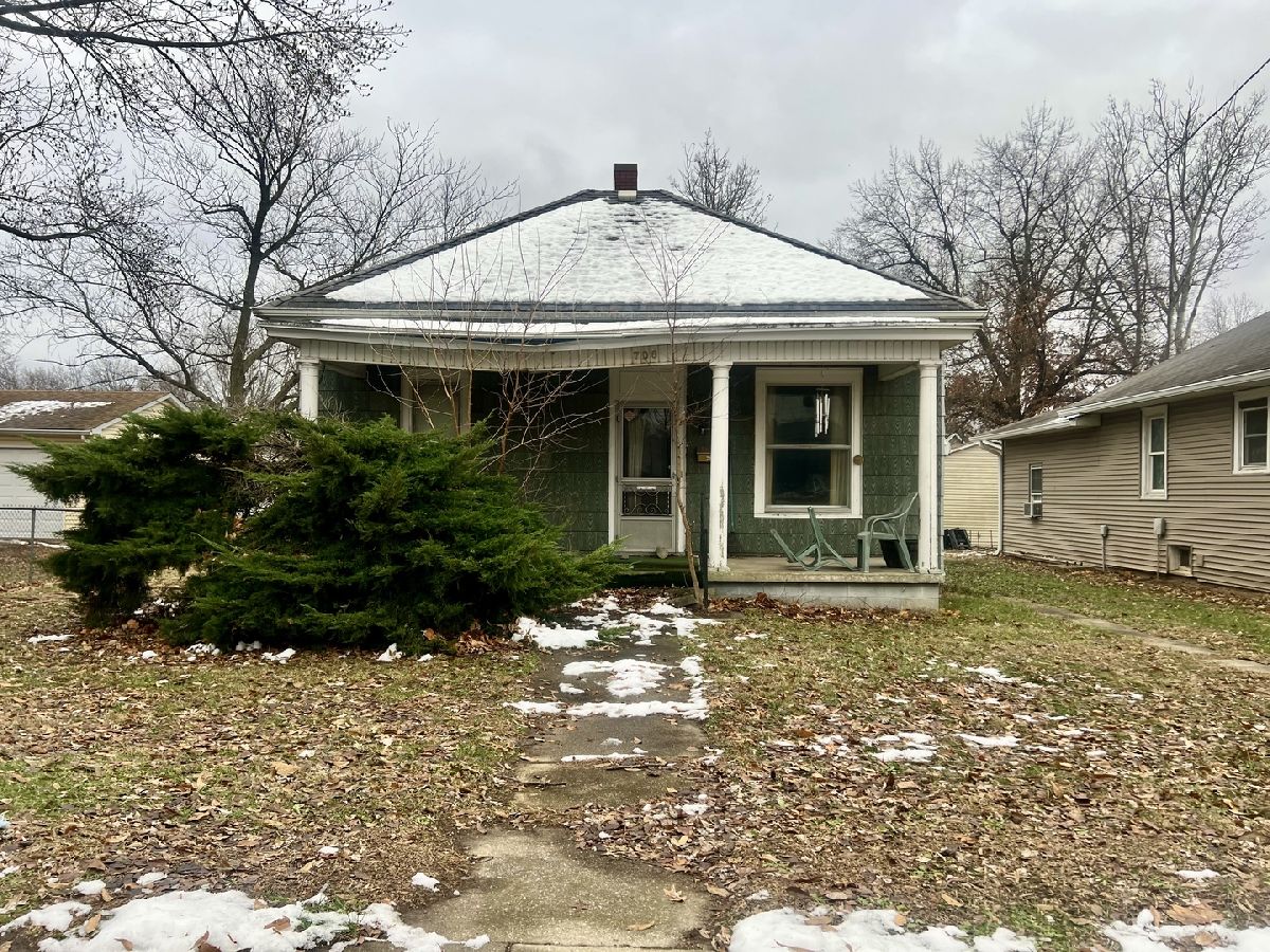  Sold Taylorville Illinois, 708 Franklin