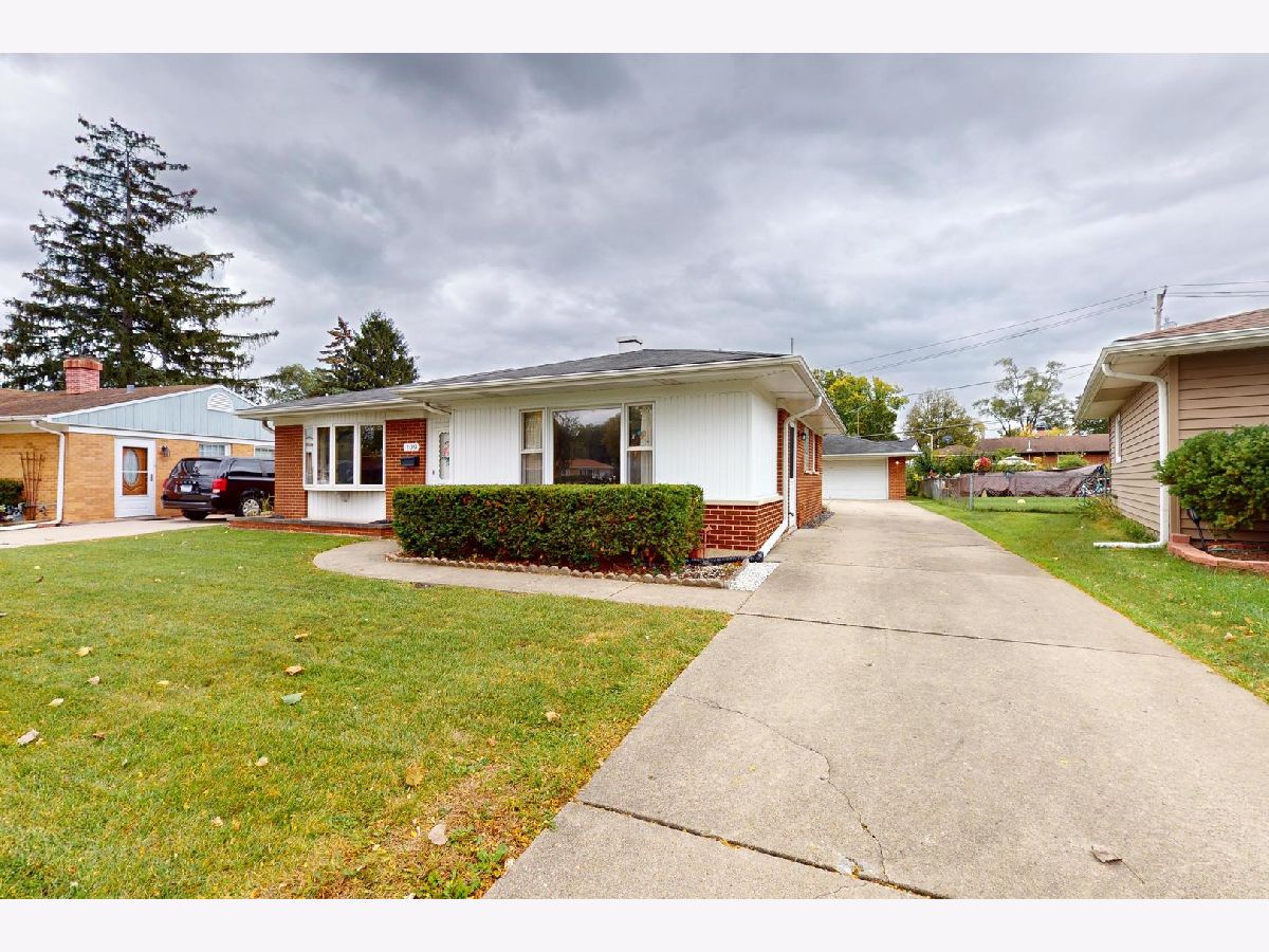  For Sale Wheeling Illinois, 709 Dennis Road