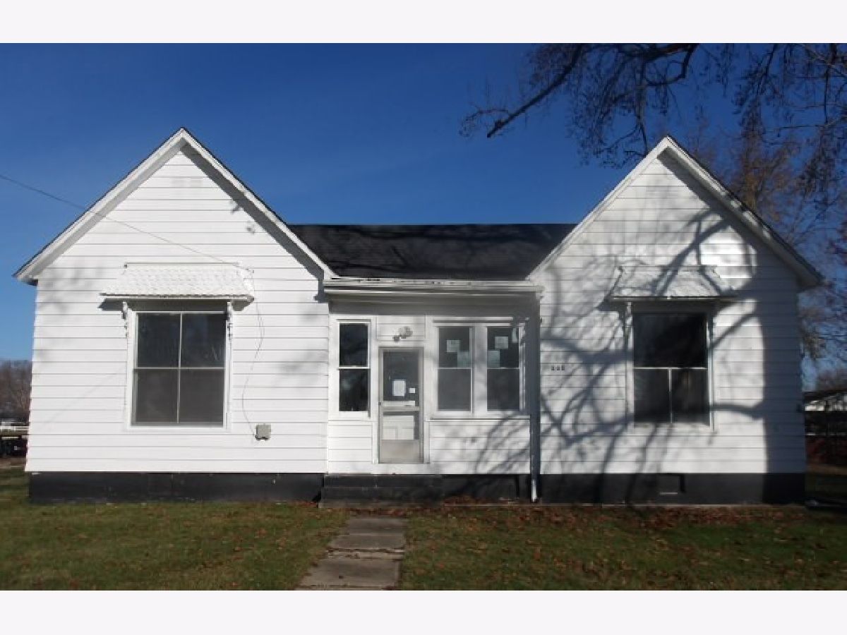  For Sale Oakland Illinois, 305 Main Street