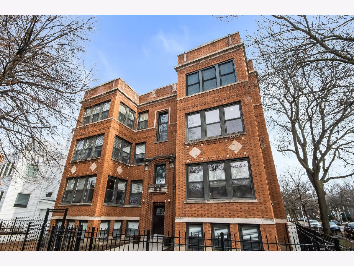  For Sale Chicago Illinois, 6701 Bosworth Avenue