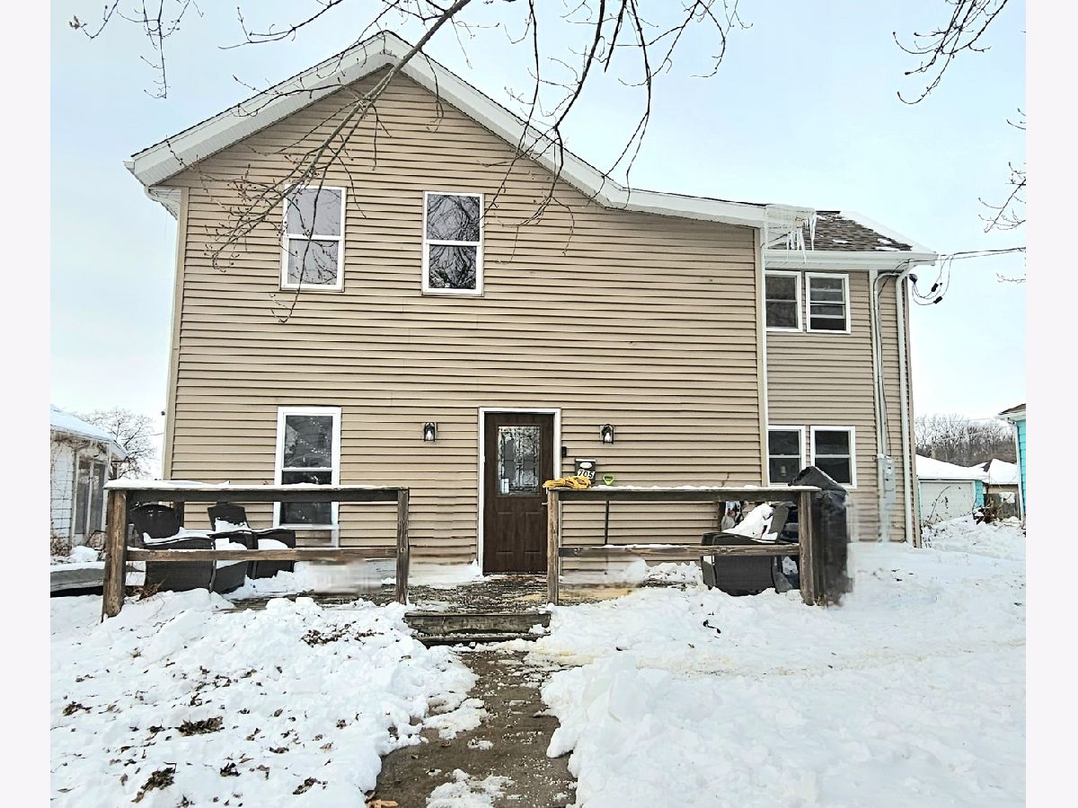  For Sale Dixon Illinois, 705 Ottawa Avenue