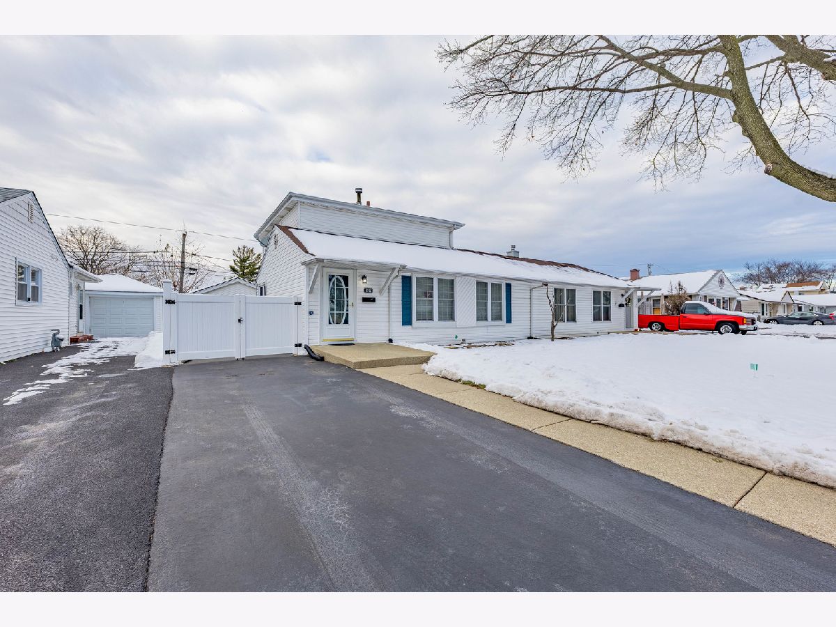  Rented Hometown Illinois, 8912 Ryan