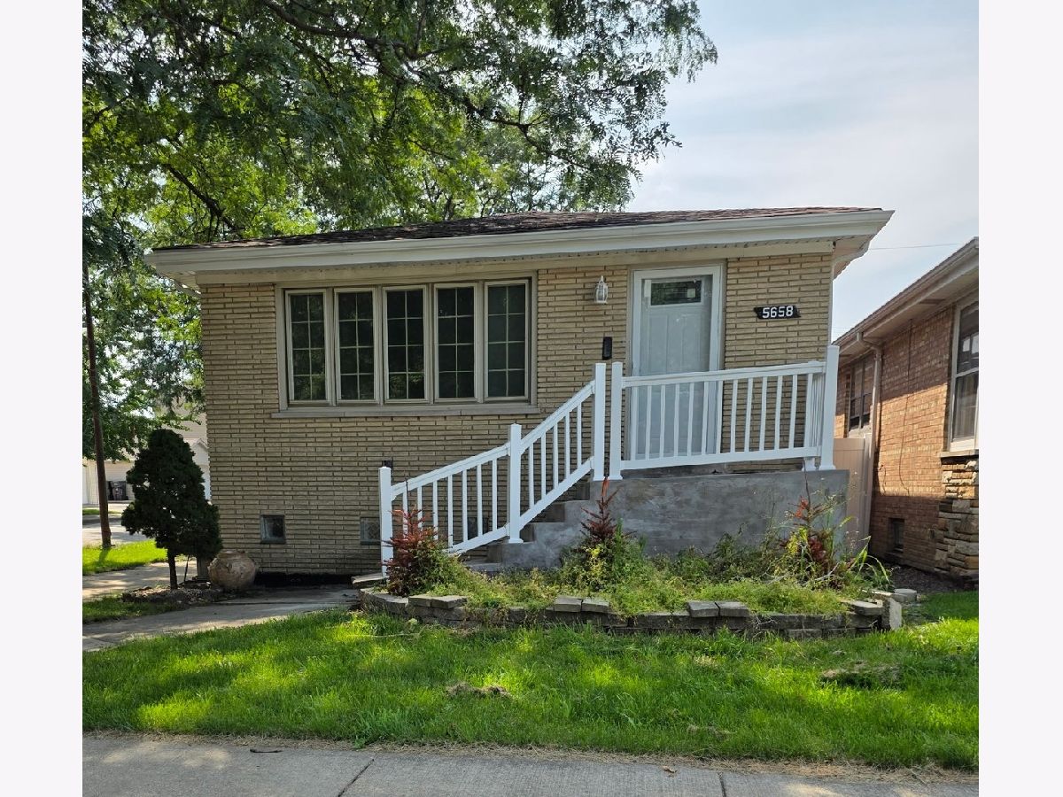  For Sale Chicago Illinois, 5658 Austin Avenue