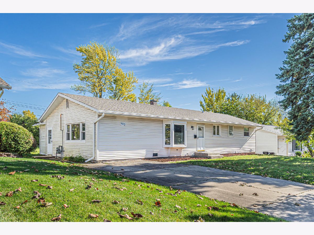  For Sale Carol Stream Illinois, 403 Arrowhead Trail