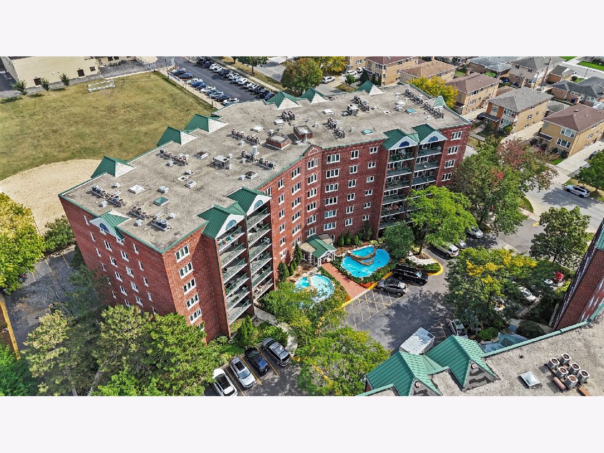 Condominiums & Homes Sold Cascades Of Norridge Norridge Illinois, 8540 Foster