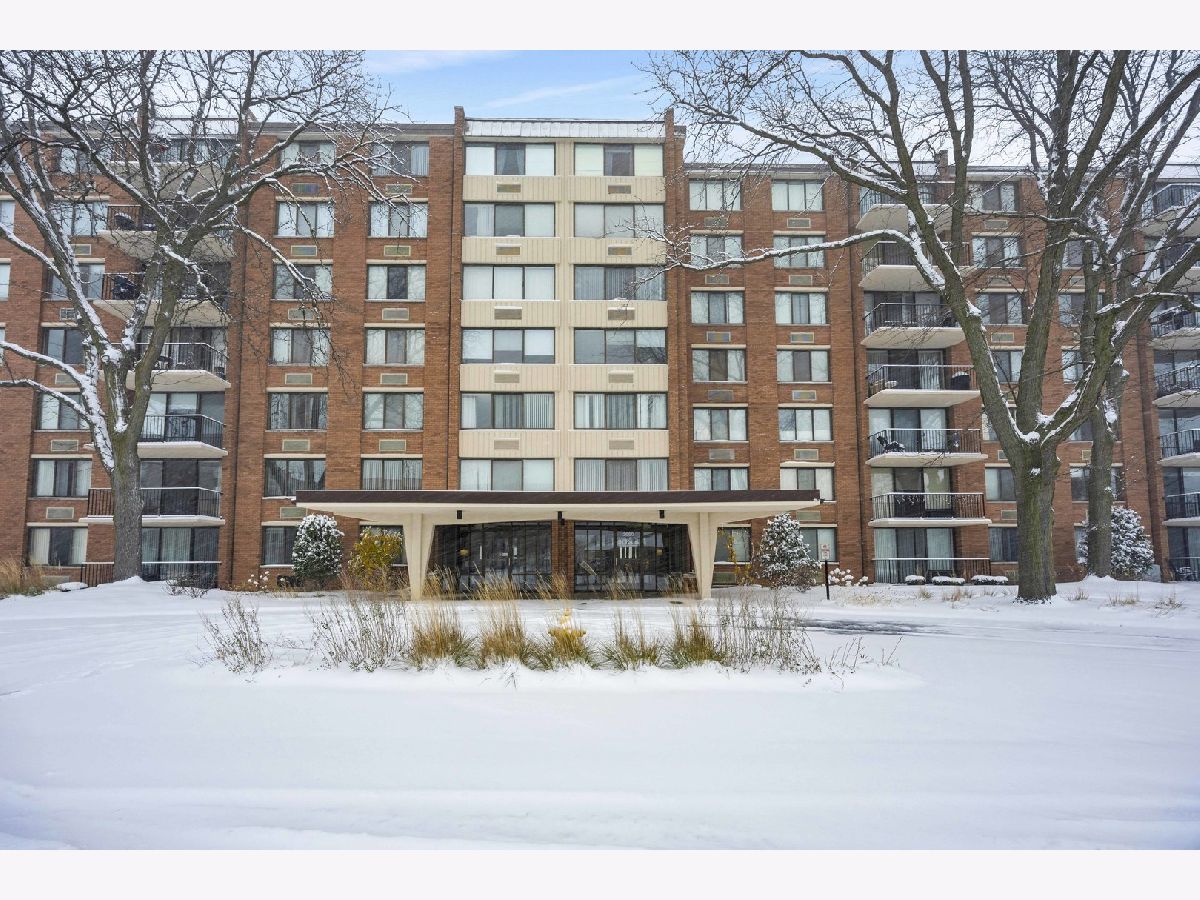  For Sale Lombard Illinois, 2000 Saint Regis Drive