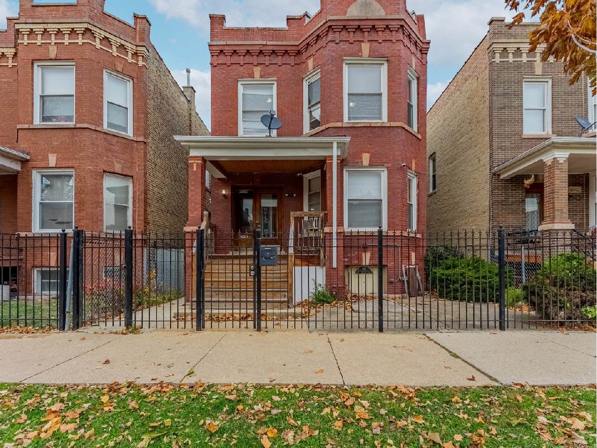  For Sale Chicago Illinois, 4044 Potomac Avenue