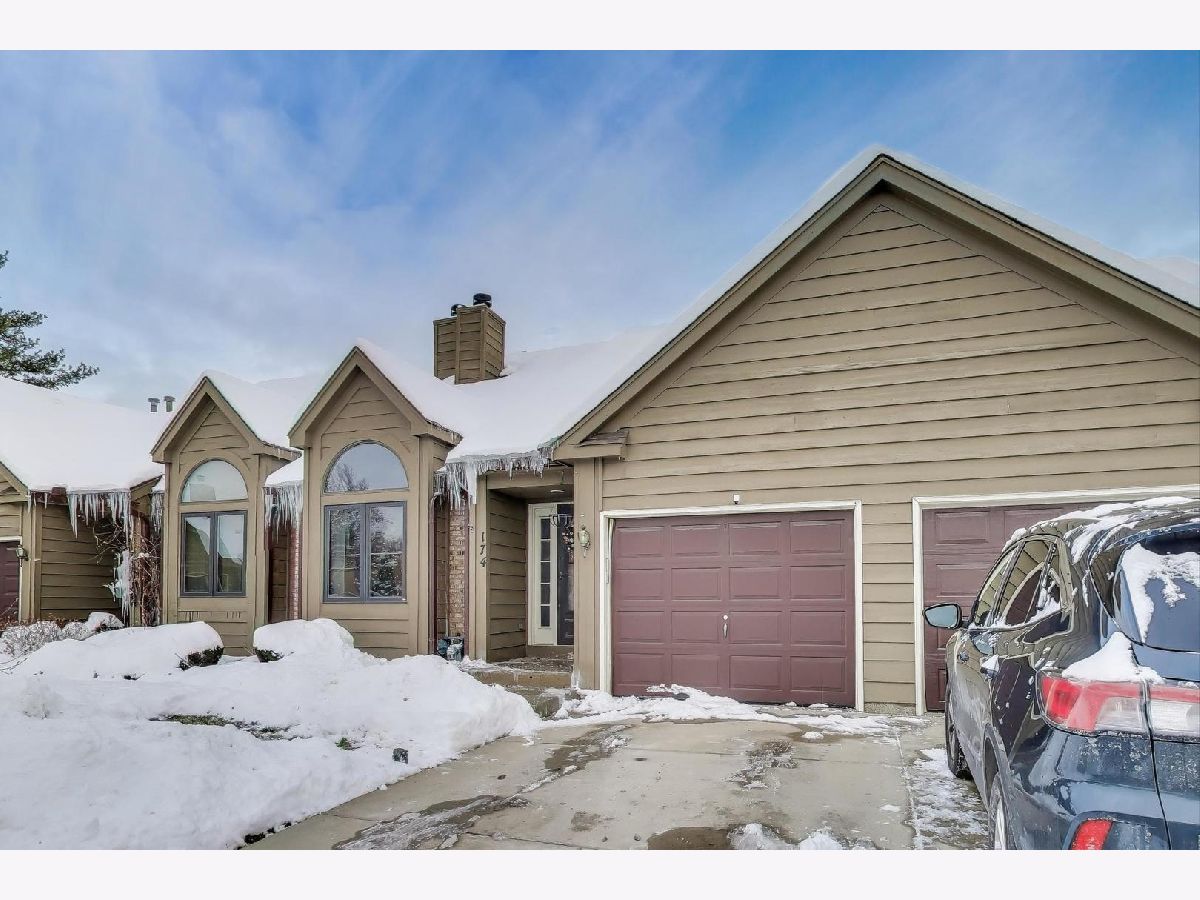  For Sale East Dundee Illinois, 174 Dunbar Lane